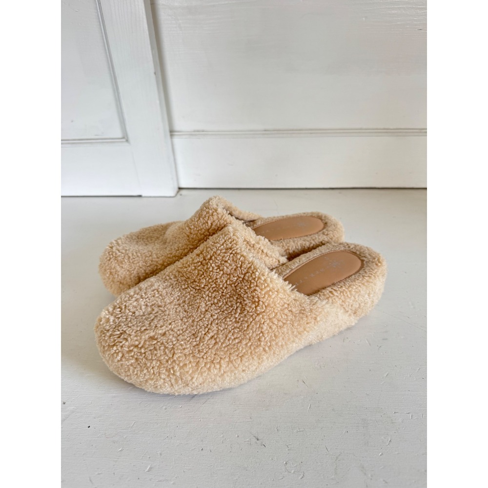 Free‎ People beige fuzzy mules size 8